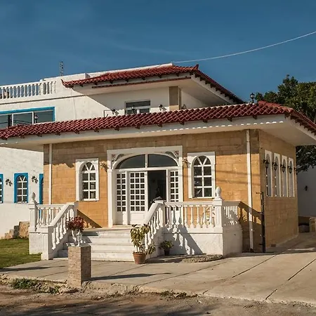Red Castle Village Guest house
